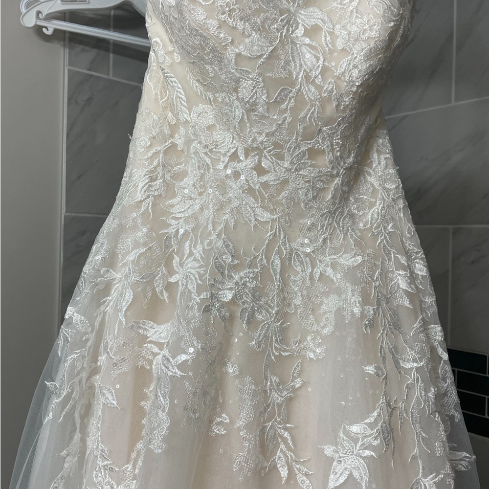 Brand New Strapless Wedding Gown with Intricate Lace and Sparkle Tulle Underlay